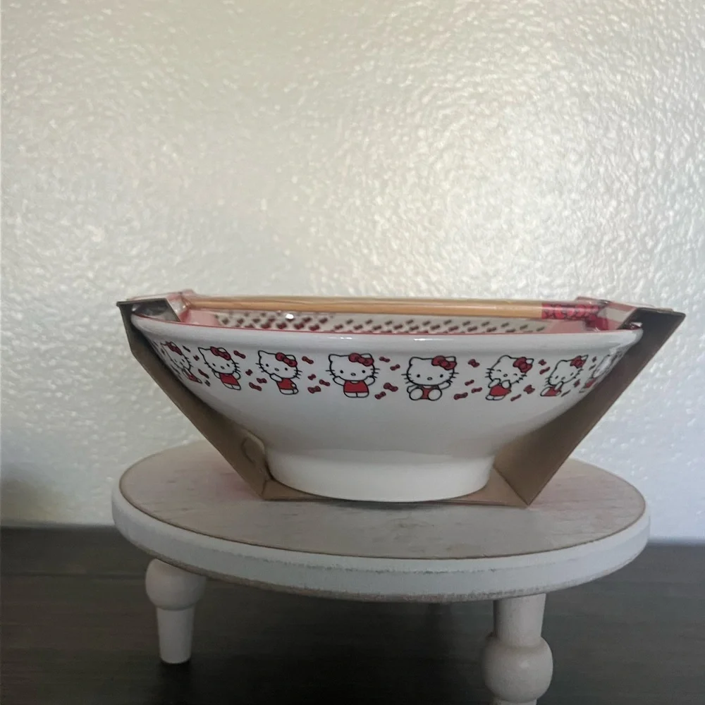 Hello Kitty charming ceramic